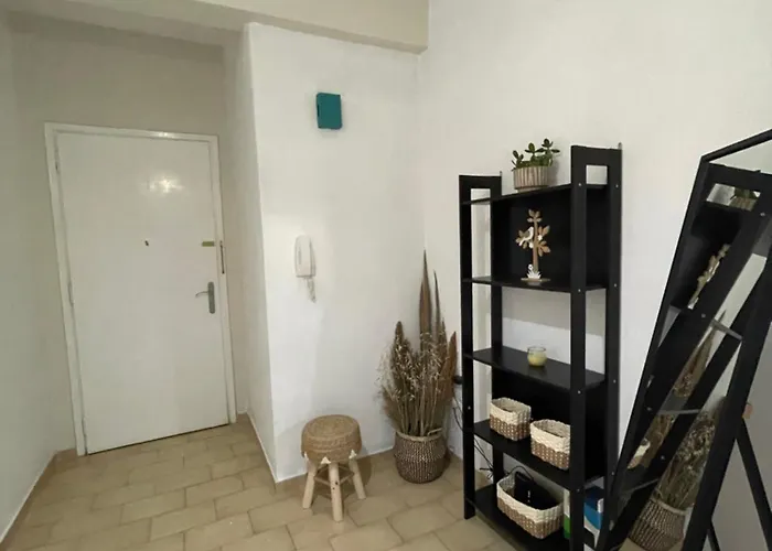 Corfu Center Garden Apartment *
